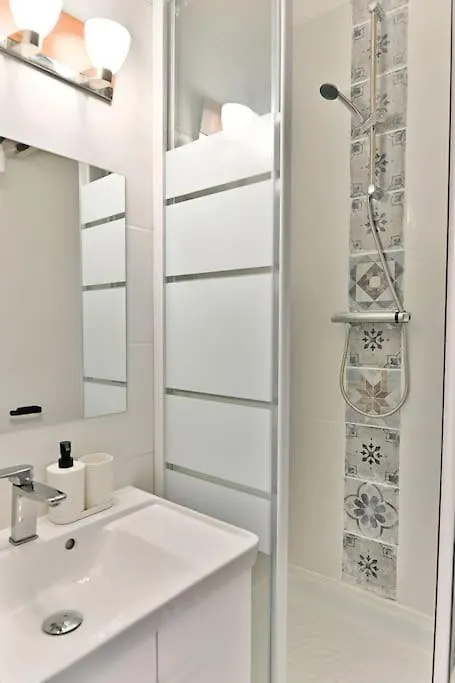 Apartmán Avec Mezzanine Au Centre De Paříž