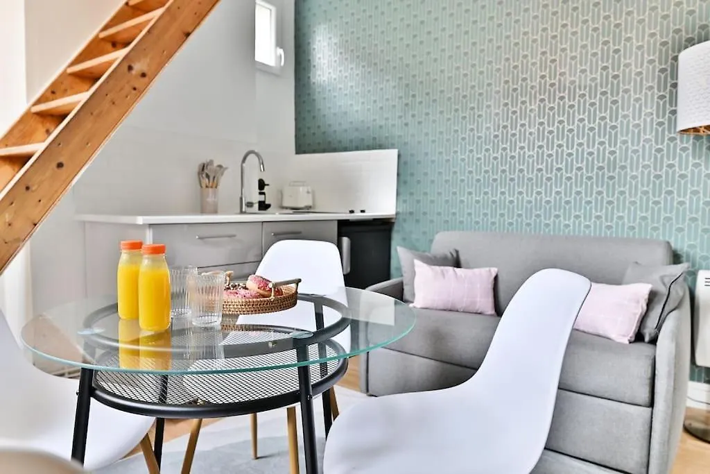 Avec Mezzanine Au Centre De Apartmán